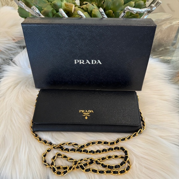 Black & Gold Prada Saffiano Leather Wallet On Chain - Never Used - Picture 1 of 11